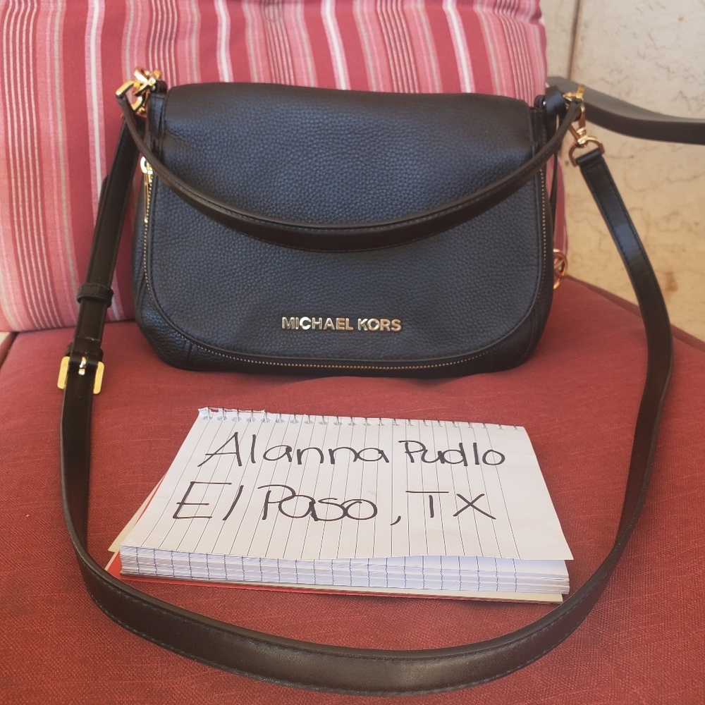 Michael kors crossbody